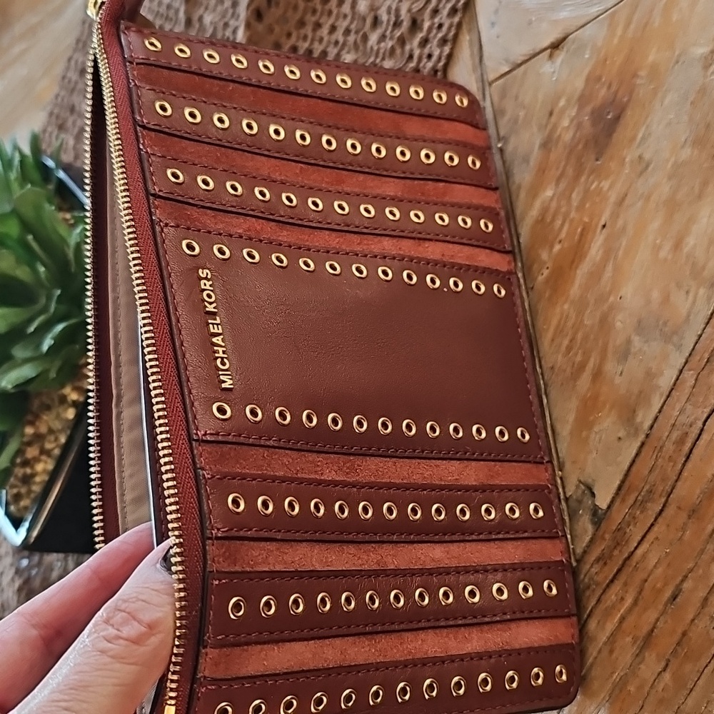 MICHAEL KORS wallet wristlet suede & leather, riveted